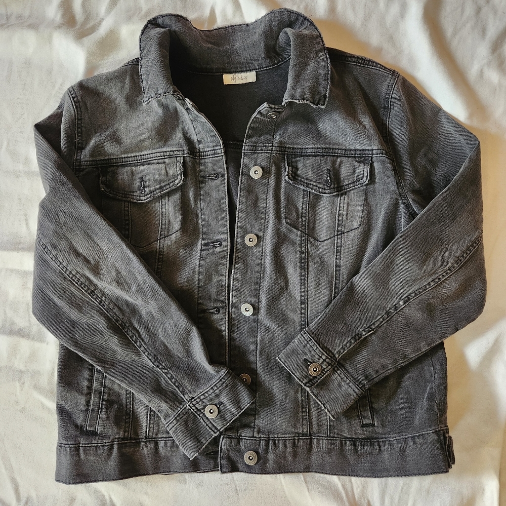 Women’s Jean Jacket - Gray Denim Truckers